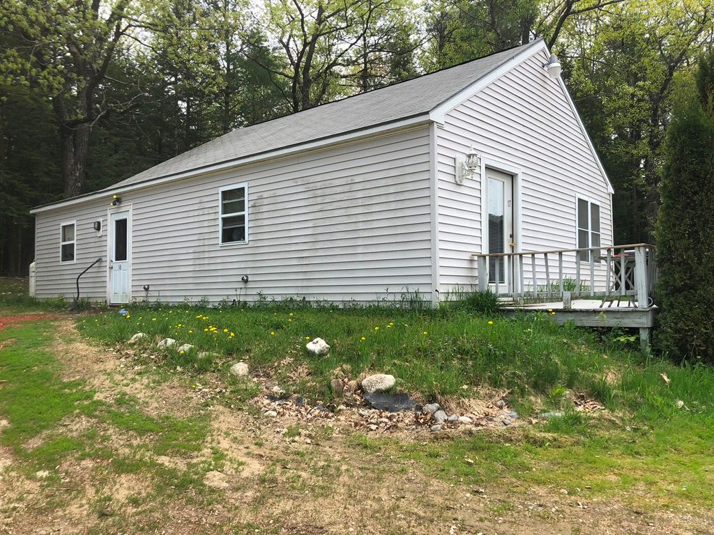 395 Canaan Rd, Skowhegan, ME 04976